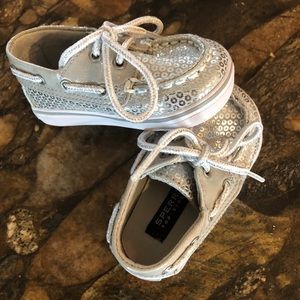 Barely worn Sperry’s, Size 2 (3-6 mo)